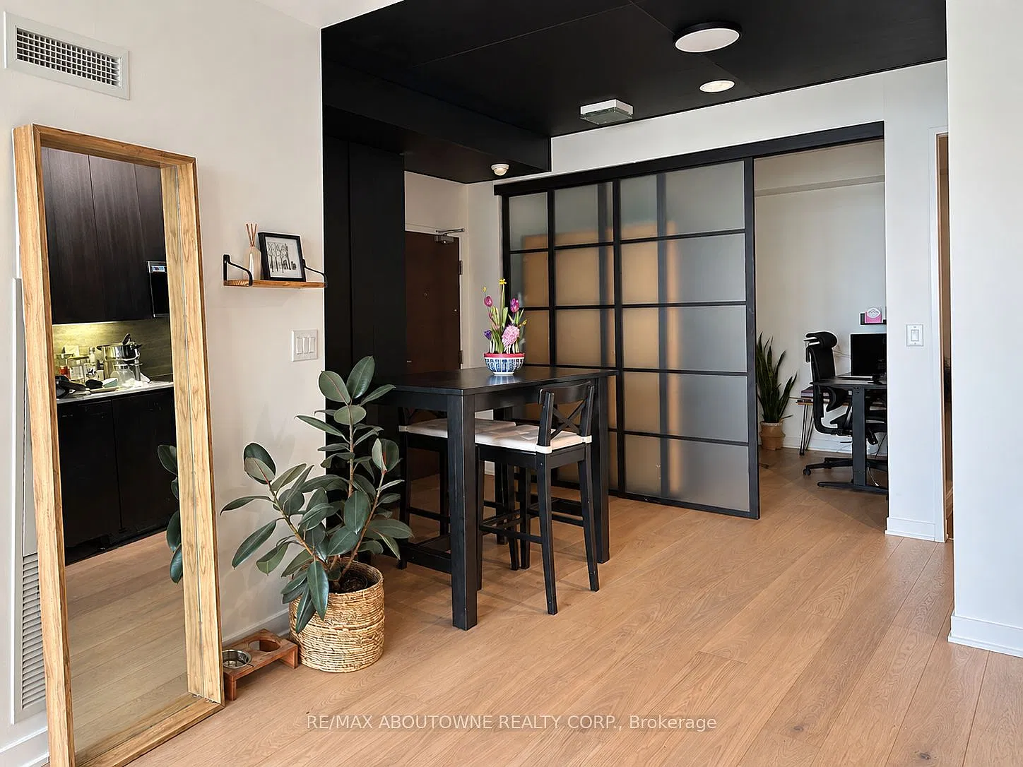 2 bed, $2,750 — Photo 3