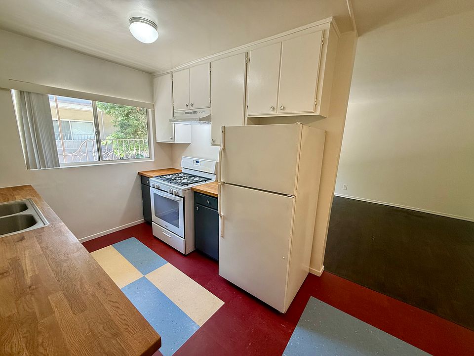 Range and refrigerator