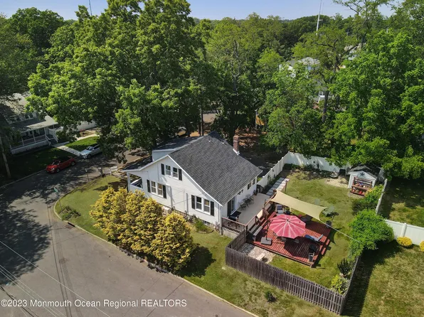30 Lake Boulevard, Aberdeen, NJ 07747