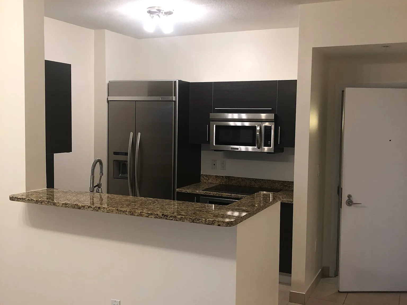 1 bed, 755 sqft, $2,900 — Photo 2