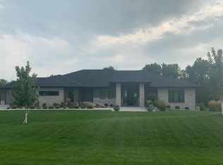 5760 Elderberry Ln, Roca, NE 68430