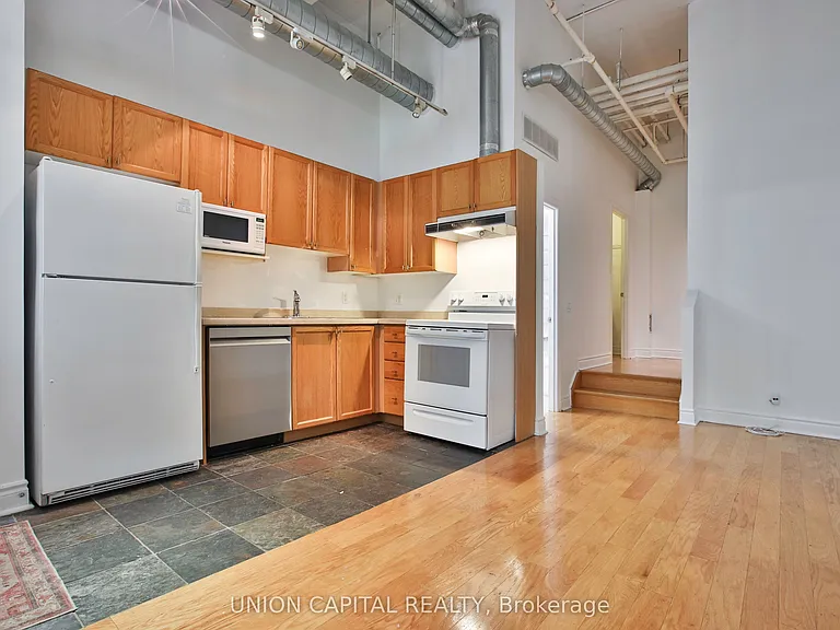 71 McCaul St #143 — Photo 7