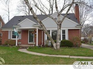 2712 Bembridge Rd, Royal Oak, MI 48073