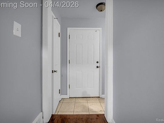 4th image of 17212 Sunderland Rd
