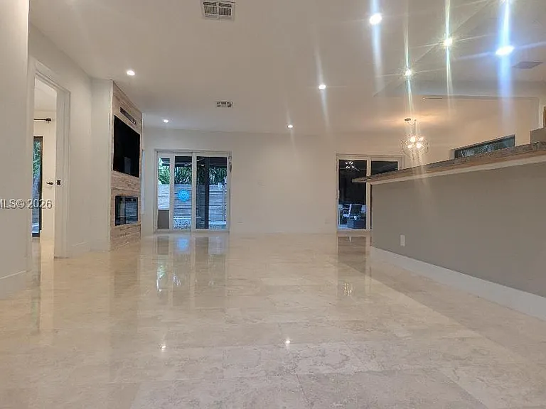 1508 NE 5th Ct — Photo 19