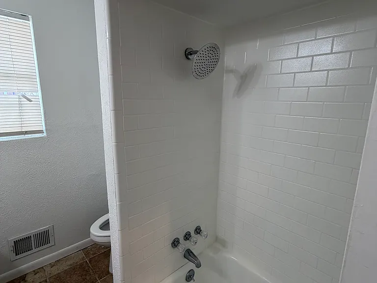 5818 E University Blvd #123 — Photo 8