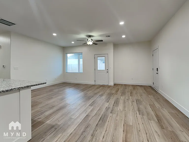 5801 Bristol St #5801 — Photo 2