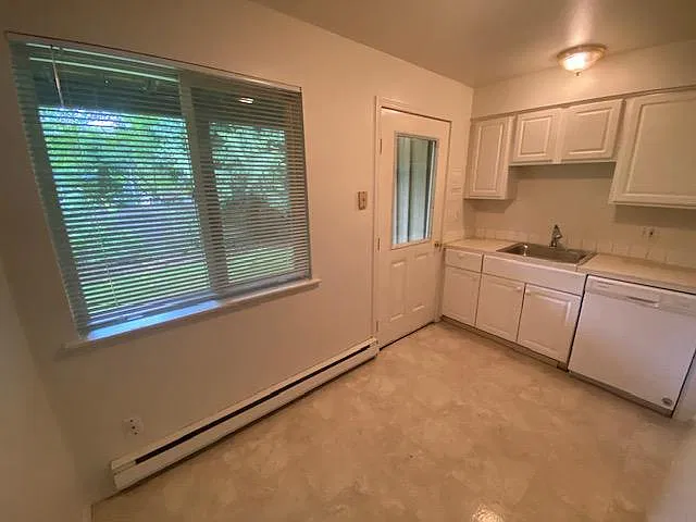 2 bed, 725 sqft, $1,795 — Photo 3