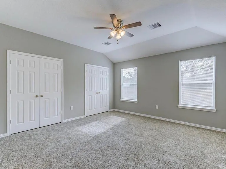 5824 Glen Lee Dr — Photo 10