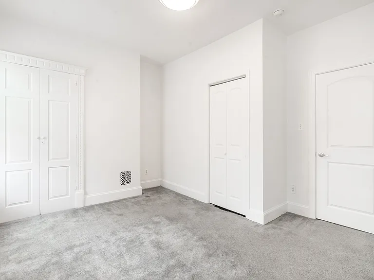1316 N Hollywood St — Photo 24