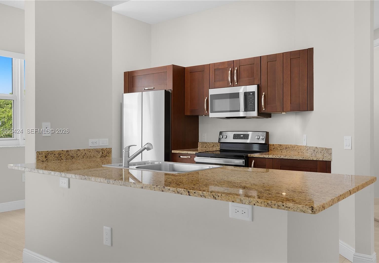 20000 E Country Club Dr APT 402 — Turnberry Isle Resort