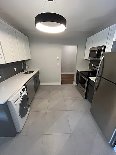 68 Norton St #1L Photo 1