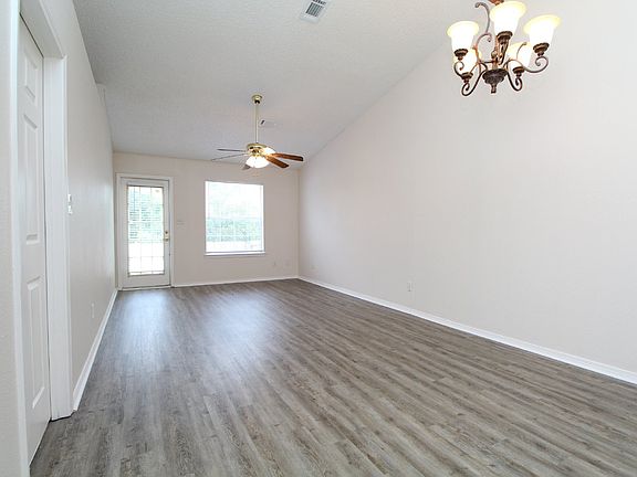 3rd image of 5600 W Shore Dr APT C