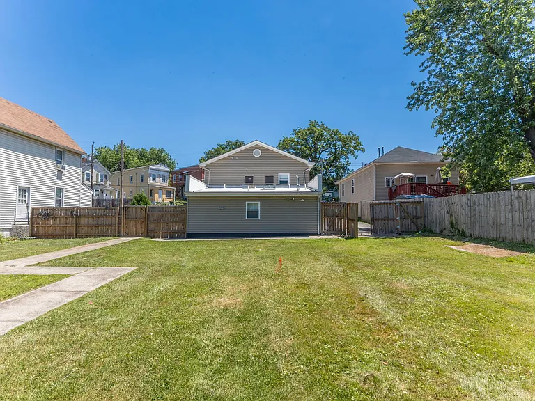 1706 Harman Ave — Photo 16