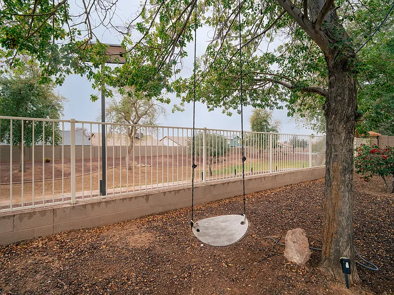 8753 W Lamar Rd — Photo 33