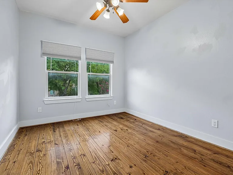 1418 Asbury St — Photo 15