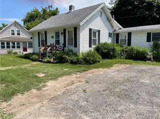 182 1/2 Oak St, Batavia, NY 14020