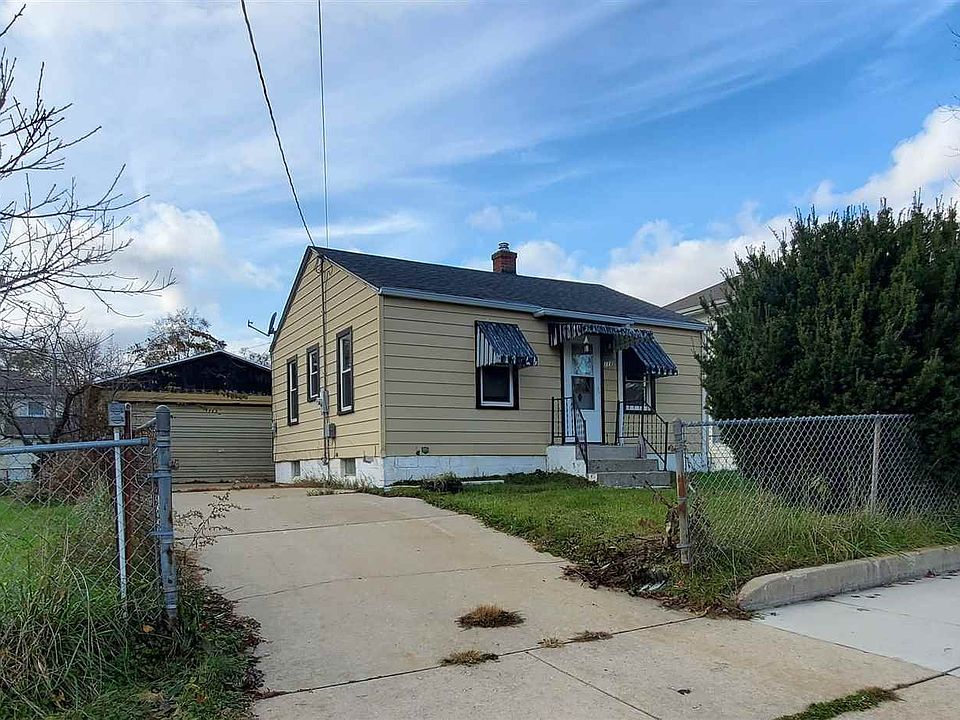 1st image of 711 Cambridge Ave
