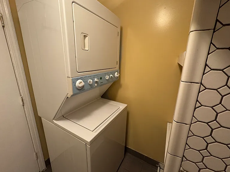 61 Ada Dr #1F — Photo 4