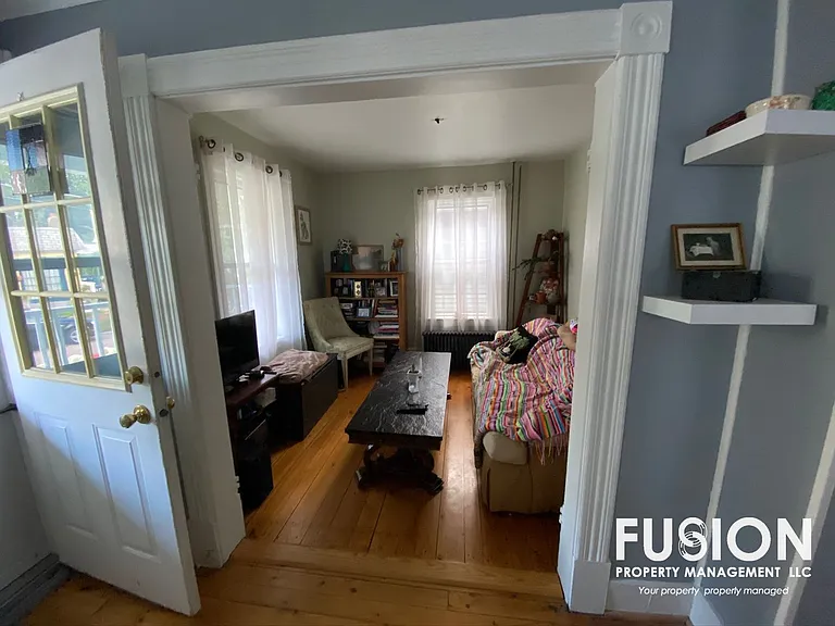 54 Elm St — Photo 5