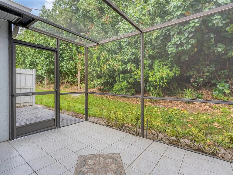 4732 Blackberry Dr — Photo 13