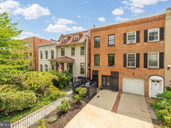 811 E Capitol St SE, Washington, DC 20003