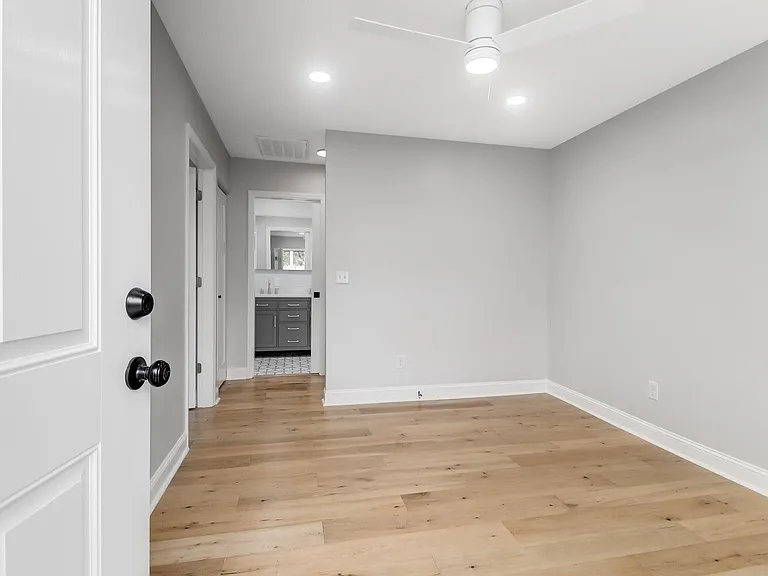 167 Fishburne St — Photo 39