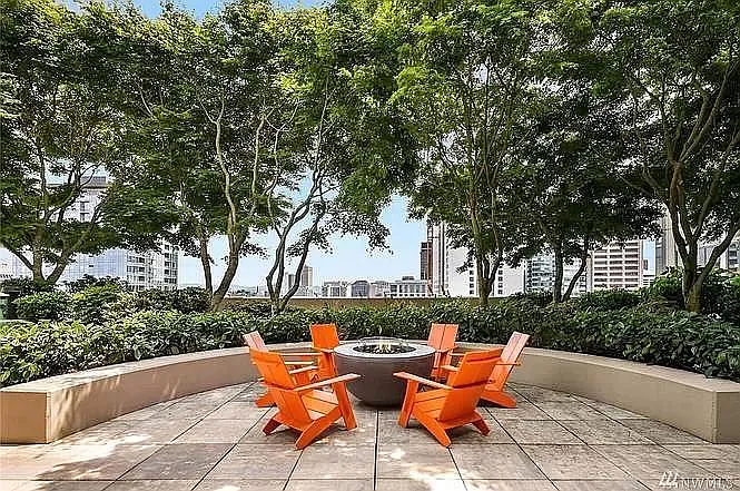 819 Virginia St #COSMOPOLITAN — Photo 16