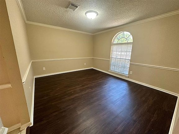 4th image of 2115 Eastlands Street