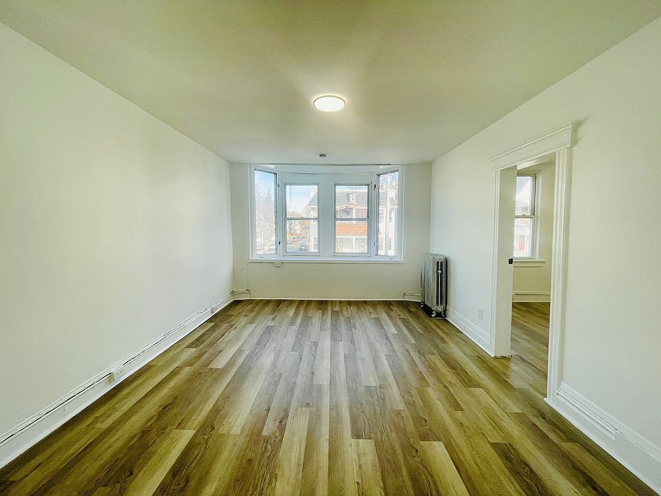 Main bedroom with walk-in closet!