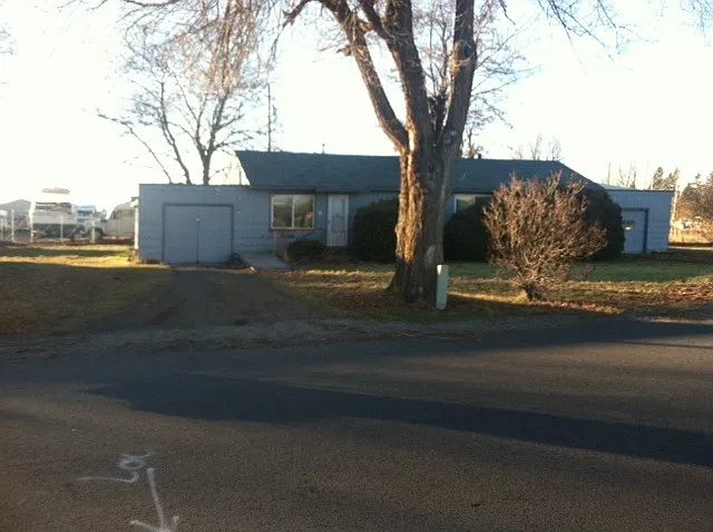 Building Photo 4