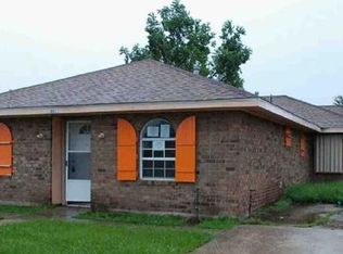 3009 Daniel Dr, Violet, LA 70092