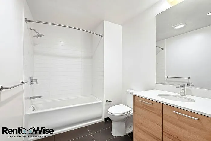 1075 Market St #808 — Photo 9