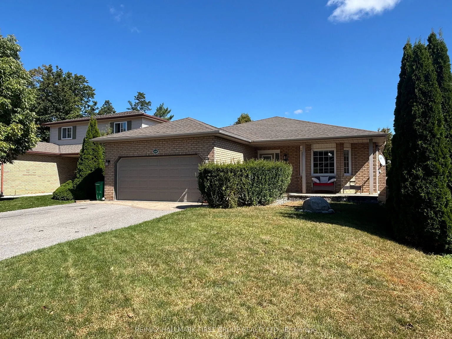 4 bed, $2,600 — Photo 2