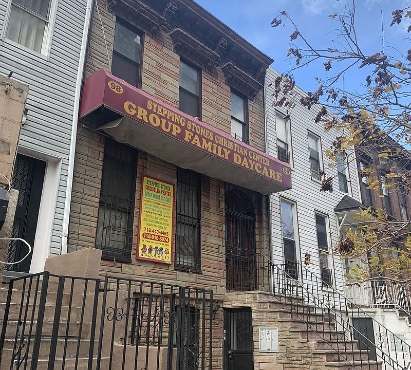 2nd image of 98 Lewis Ave