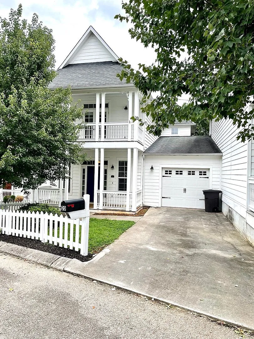 Lakeside Living in Loudon — Photo 1