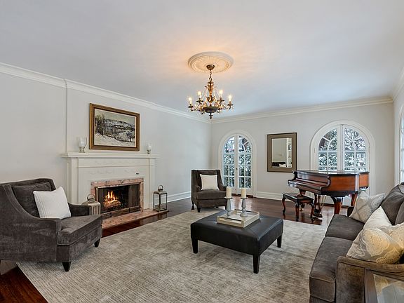 3rd image of 624 Elmwood Ave