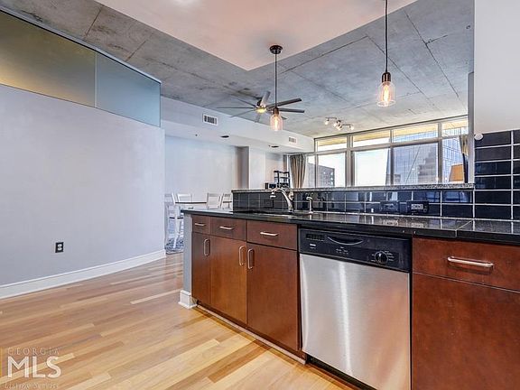 4th image of 950 W Peachtree St NW Unit 1114