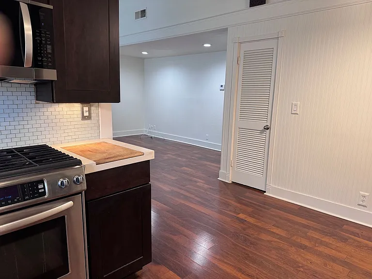 5321 Colodny Dr #8 — Photo 9