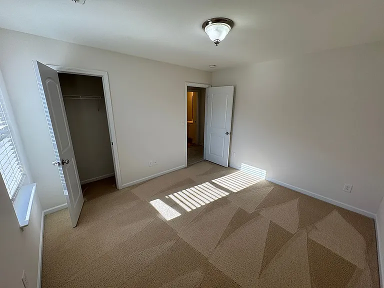 4820 Lynn Lee Cir — Photo 15