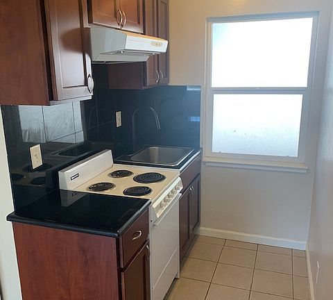 5th image of 1220 62nd St #1