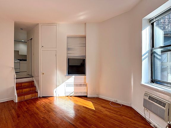 3rd image of 212 E 83rd St APT 1A