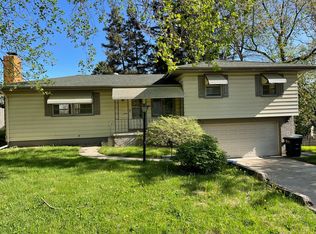 9512 Emmet St, Omaha, NE 68134