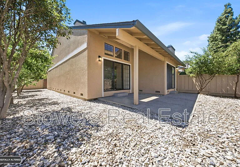 2033 Raphael Ct — Photo 36