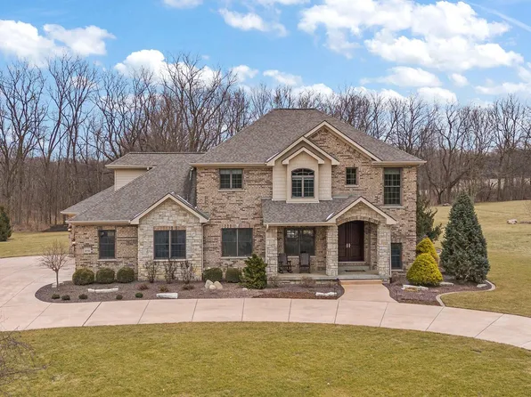 373 Canyon View Ct, Chesterton, IN 46304