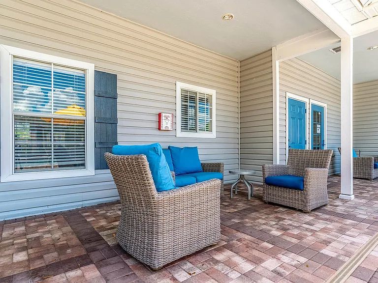 Coastline Cove Apartment Homes — Photo 27