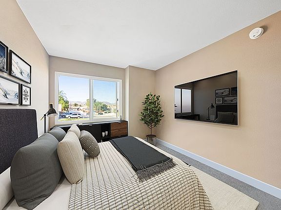 4th image of 16514 Nectarine Way