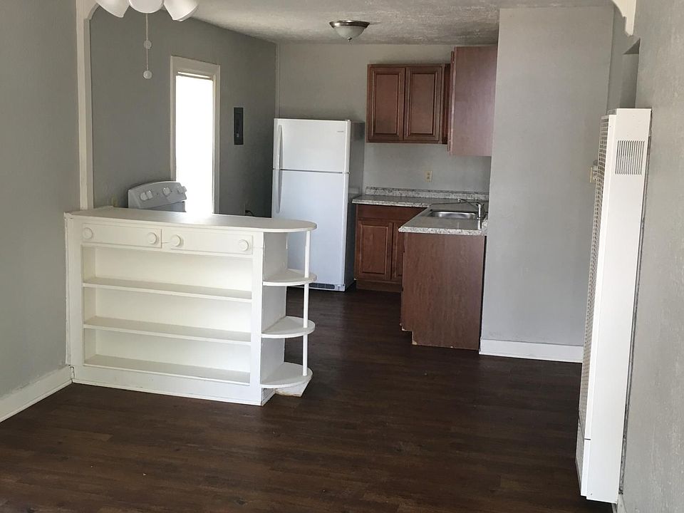 1st image of 707 18th St