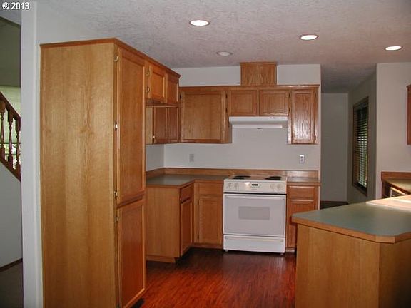 2nd image of 837 NW 1st Pl
