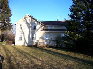 1053 Depot Rd, Gurnee, IL 60031